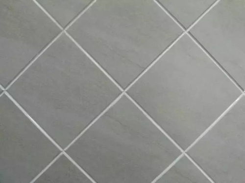 地板还是瓷砖？家居地面材料选择与美缝工艺全解析